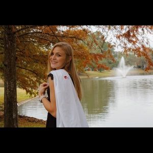 Meet your Posher, Leah